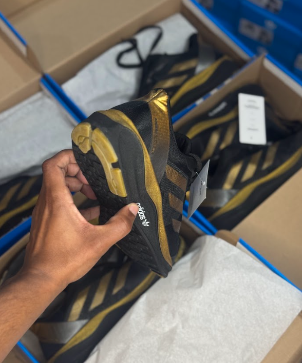 Adizero Preto/Dourado