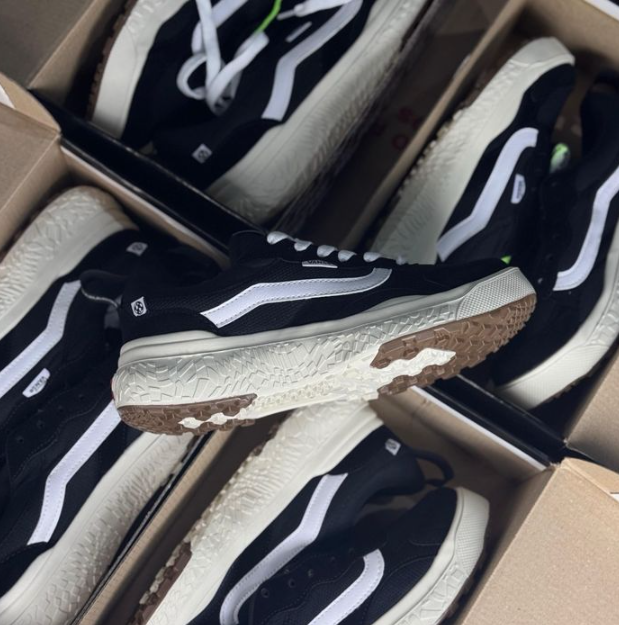 UltraRange Neo - (Linha Premium) x Preto/Branco