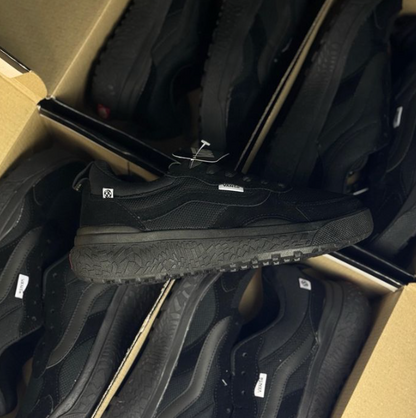 UltraRange Neo - (Linha Premium) x Preto/Preto