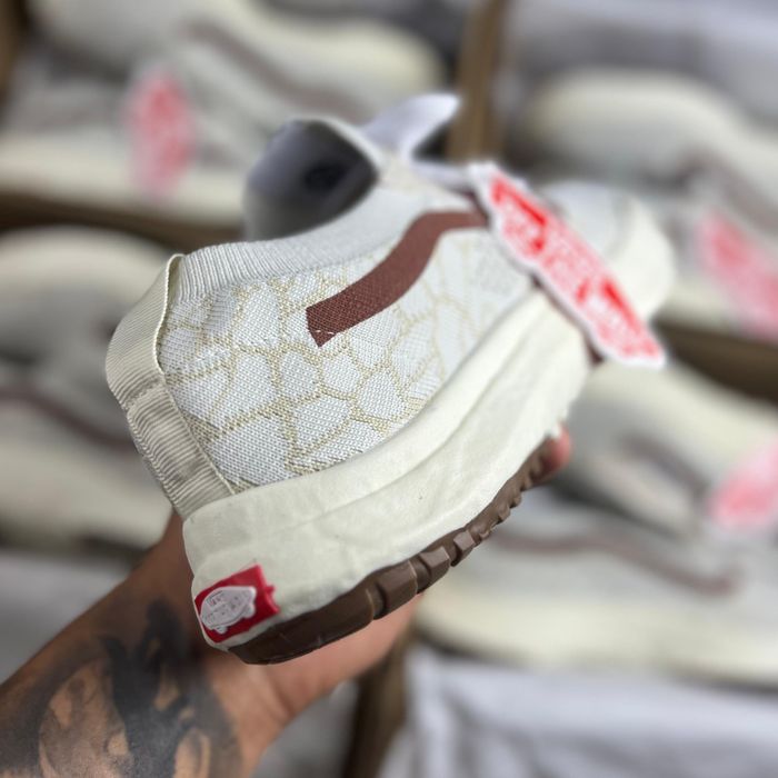 Tênis Vans Vr3 - Sapato Casual Super Confortável e Ótima Durabilidade x Off White